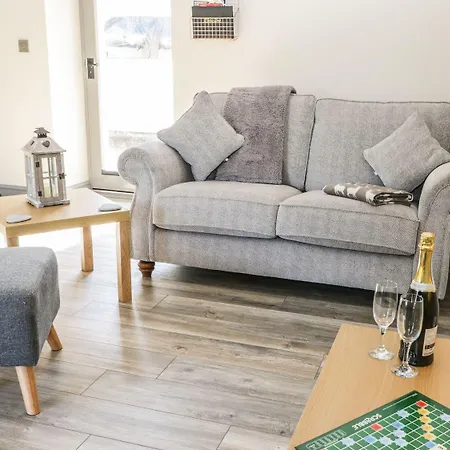 Lowdale Barns East * Sleights